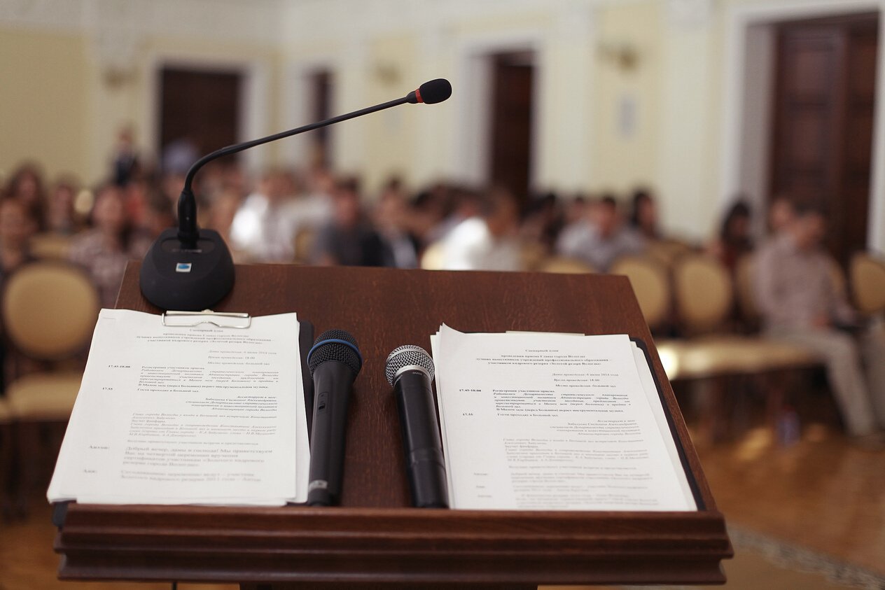 Tribune Speeches Room Microphone